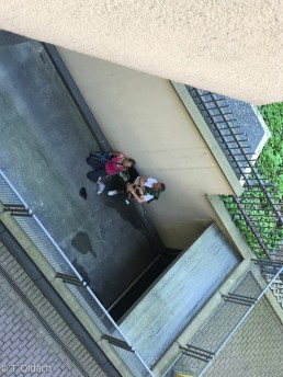 Heroinkonsum. Yitzhak Rabin Platz in Köln.