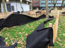 Pflanzaktion. Yitzhak Rabin Platz in Köln.